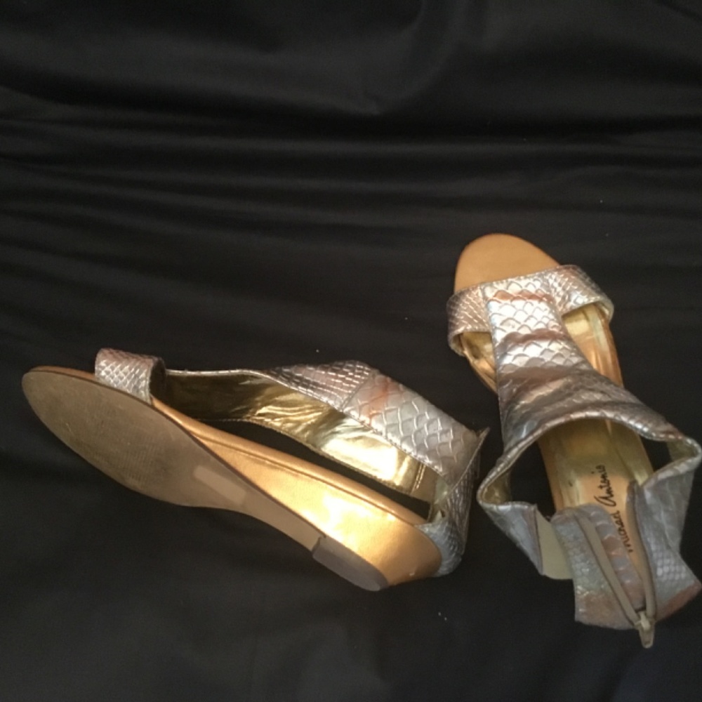Sandals - Picture 2 of 3